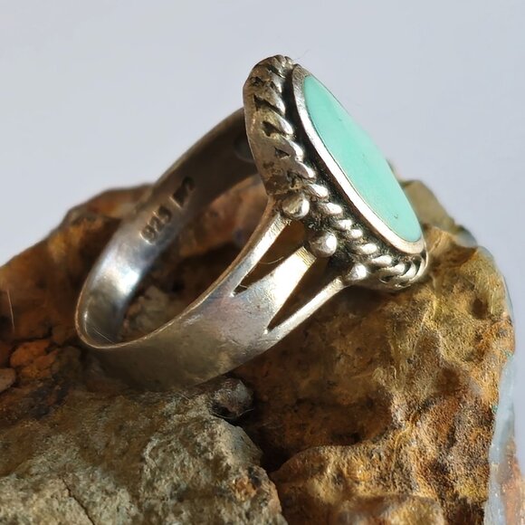 VTG CW Sterling Silver Oval Turquoise Ring Size 7 Rope Detail Split Shank Read - Picture 4 of 8